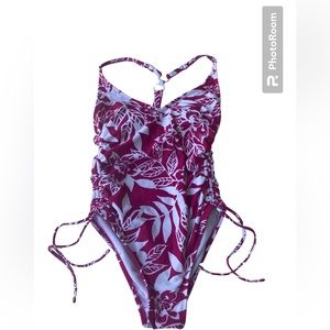 Kona Sol Pink White Floral One-Piece Swimsuit Side Cinching Padded Lined New